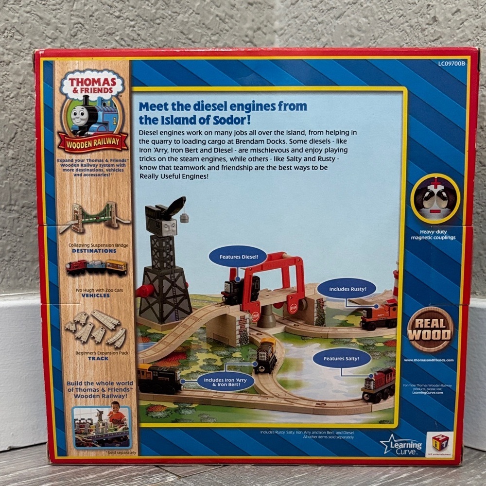 NIB Diesel Engines Gift Pack 2008 - Picture 2 of 9